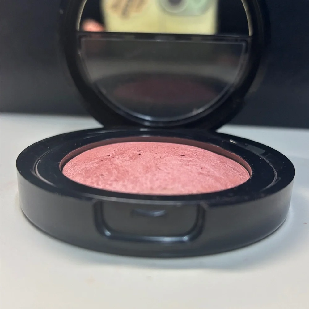 Laura Geller Soft Matte Baked Blush Romantic Rose